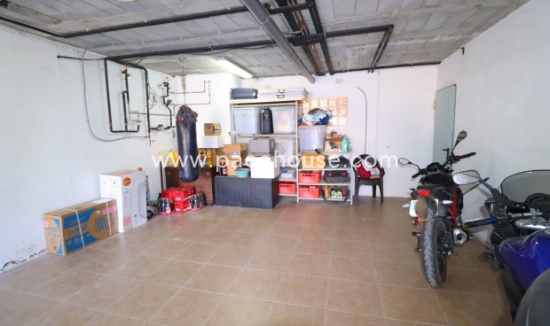 Resale - Villa -
Lorca