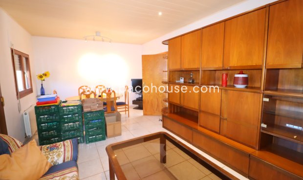 Resale - Country House -
Purias
