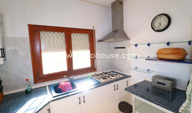 Resale - Country House -
Purias