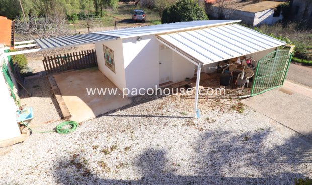 Resale - Country House -
Purias