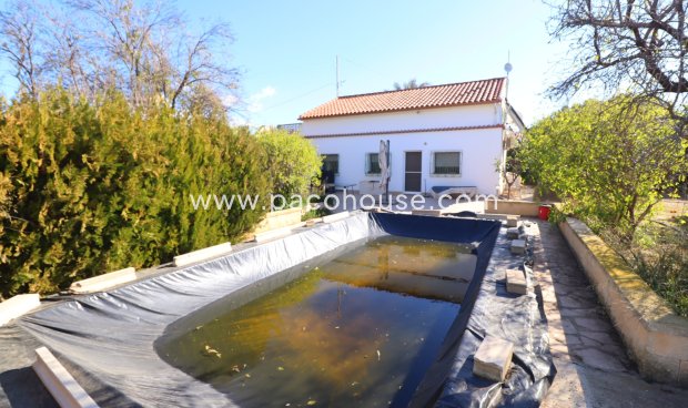 Resale - Country House -
Purias