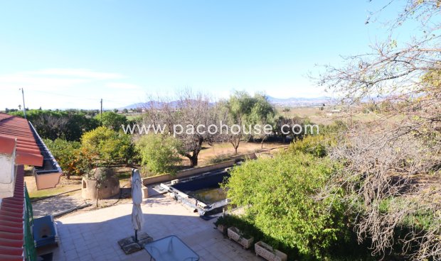 Resale - Country House -
Purias