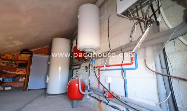 Resale - Country House -
Purias