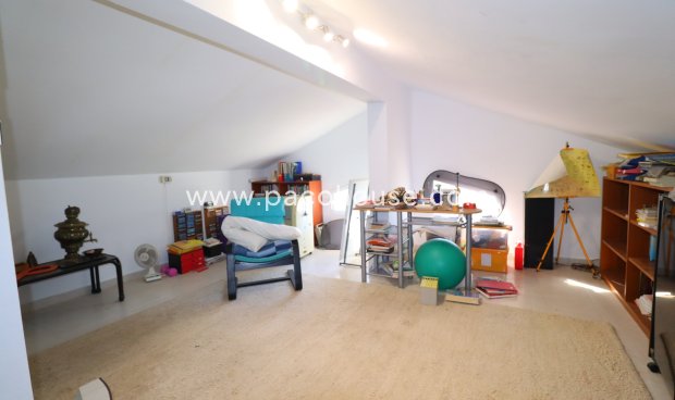 Resale - Country House -
Purias