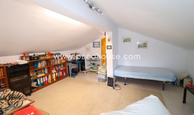 Resale - Country House -
Purias