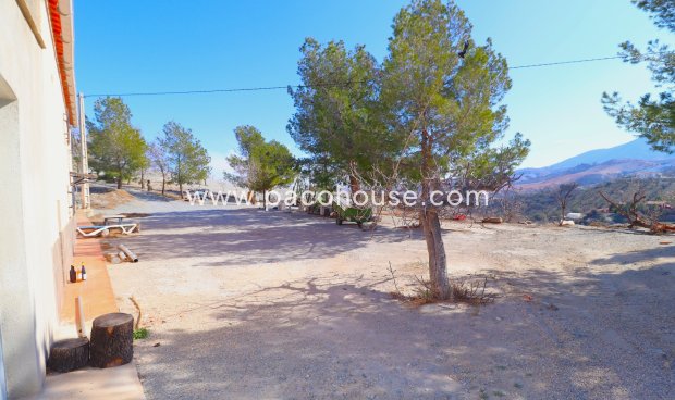 Resale - Country House -
Velez-Rubio