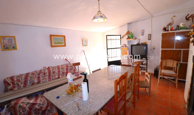 Resale - Country House -
Velez-Rubio