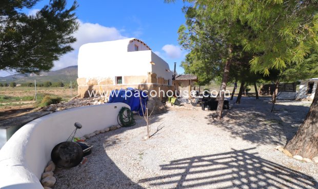 Resale - Country House -
La Parroquia