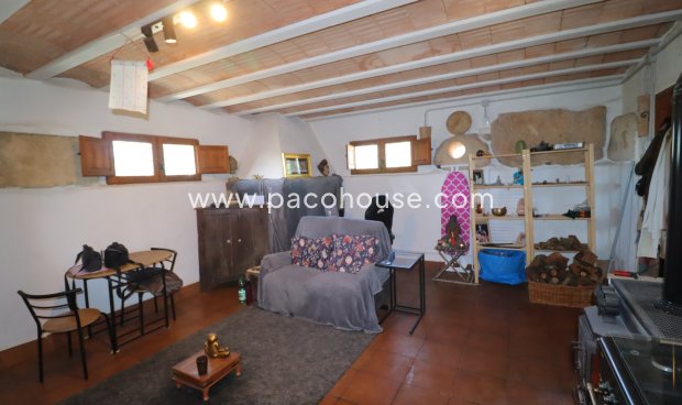 Resale - Country House -
La Parroquia
