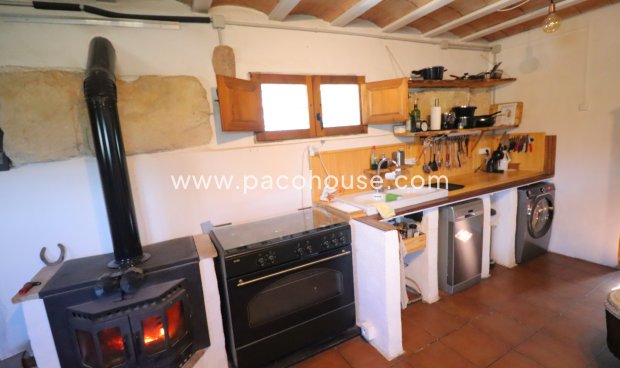Resale - Country House -
La Parroquia