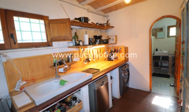 Resale - Country House -
La Parroquia