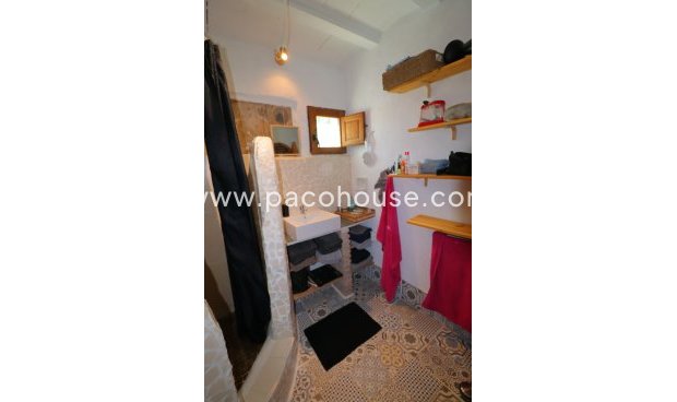 Resale - Country House -
La Parroquia