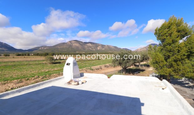 Resale - Country House -
La Parroquia