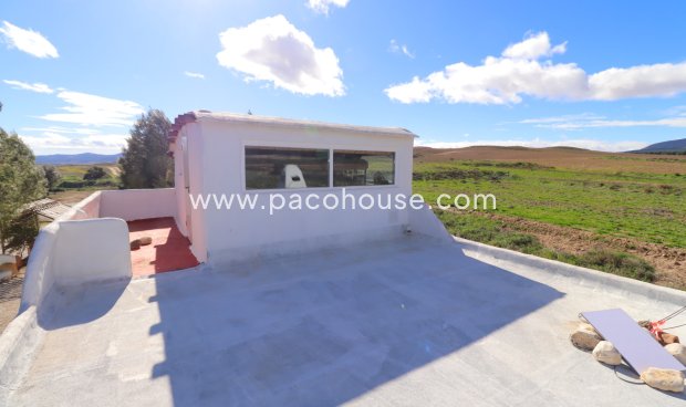 Resale - Country House -
La Parroquia
