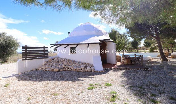 Resale - Country House -
La Parroquia