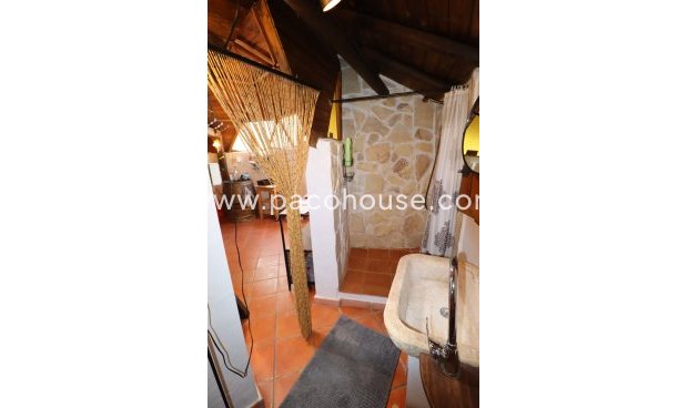 Resale - Country House -
La Parroquia