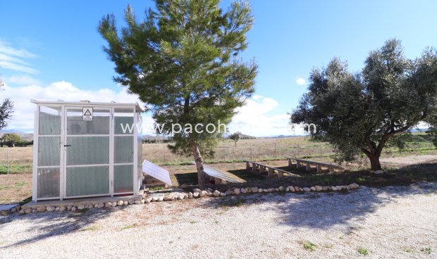 Resale - Country House -
La Parroquia