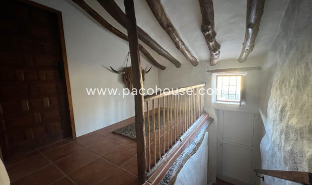 Resale - Cortijo -
Velez-Rubio