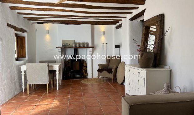 Resale - Cortijo -
Velez-Rubio