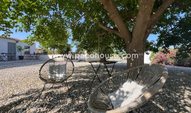 Resale - Cortijo -
Velez-Rubio