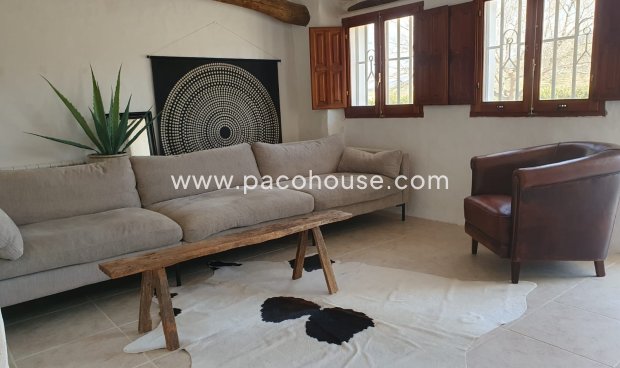 Resale - Cortijo -
Velez-Rubio