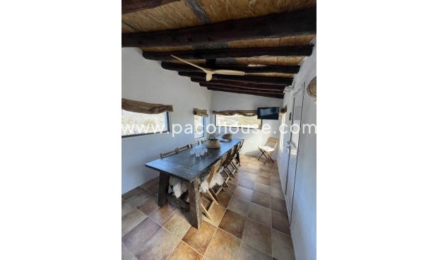 Resale - Cortijo -
Velez-Rubio