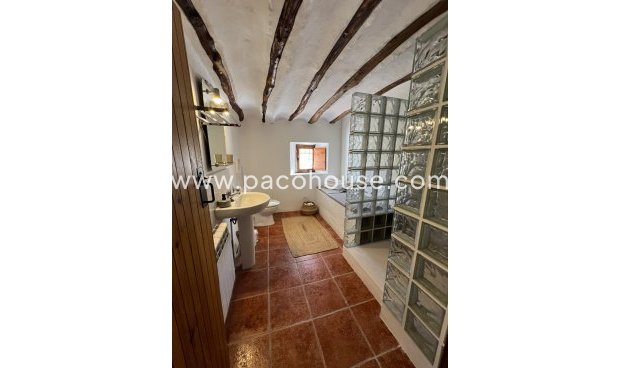 Resale - Cortijo -
Velez-Rubio