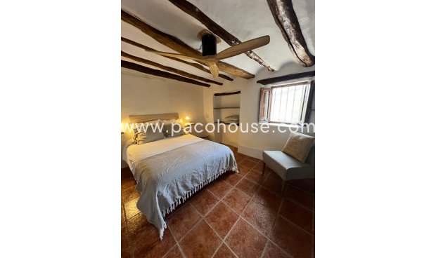 Resale - Cortijo -
Velez-Rubio