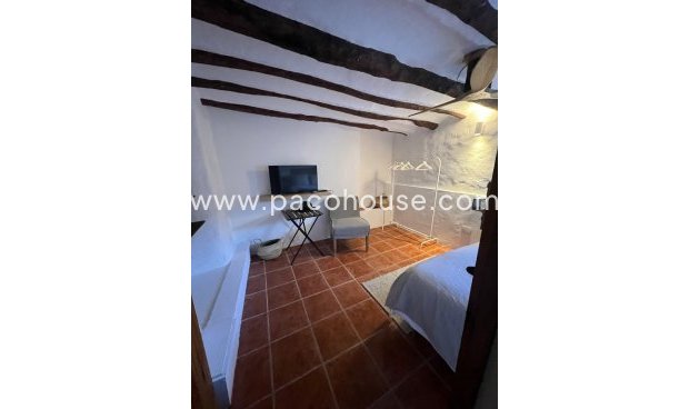 Resale - Cortijo -
Velez-Rubio