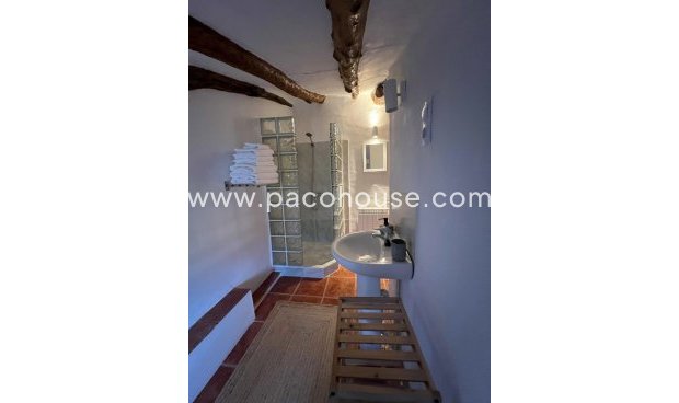 Resale - Cortijo -
Velez-Rubio