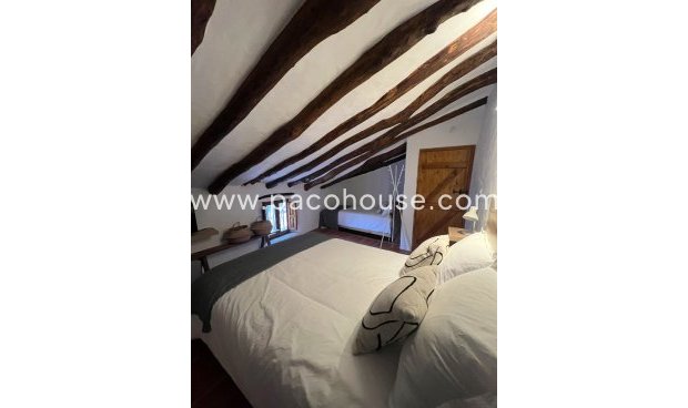 Resale - Cortijo -
Velez-Rubio