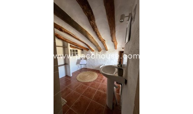 Resale - Cortijo -
Velez-Rubio