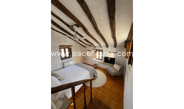 Resale - Cortijo -
Velez-Rubio