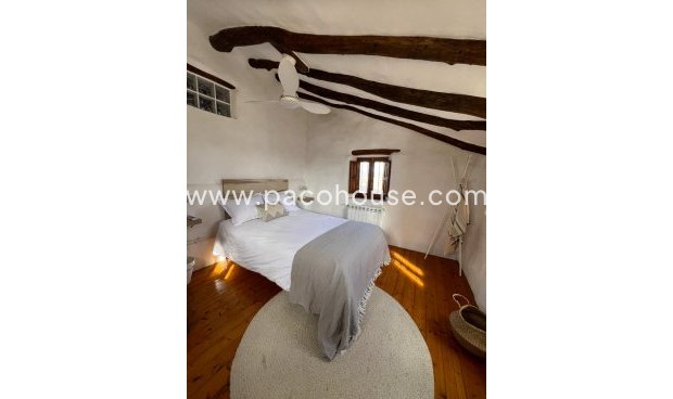 Resale - Cortijo -
Velez-Rubio