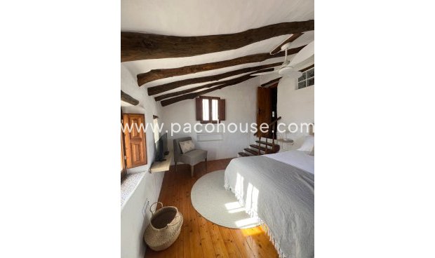 Resale - Cortijo -
Velez-Rubio