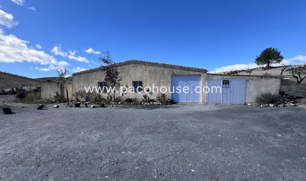 Resale - Cortijo -
Velez-Rubio