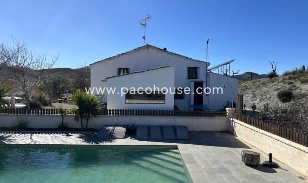 Resale - Cortijo -
Velez-Rubio