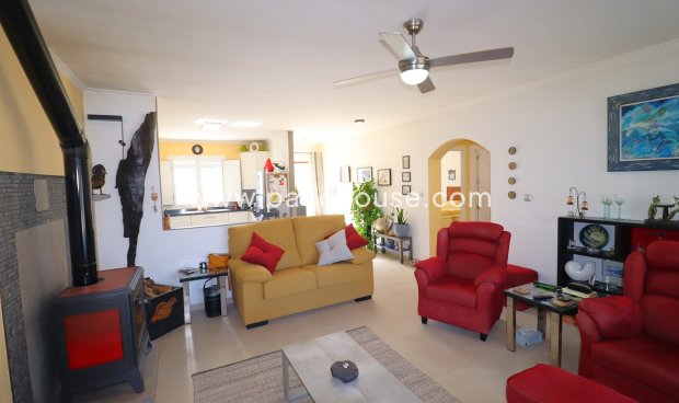 Resale - Country House -
Velez-Blanco