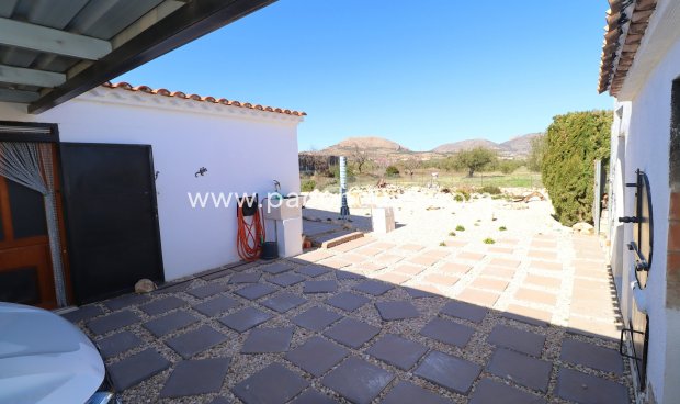 Resale - Country House -
Velez-Blanco