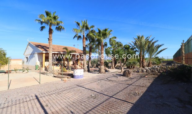 Resale - Villa -
Lorca