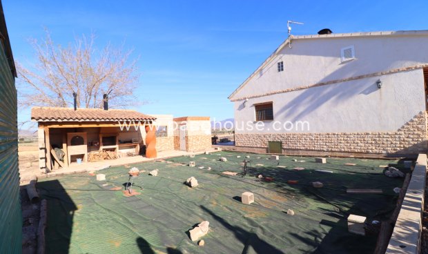 Resale - Villa -
Lorca