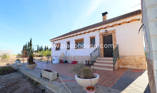 Resale - Villa -
Lorca