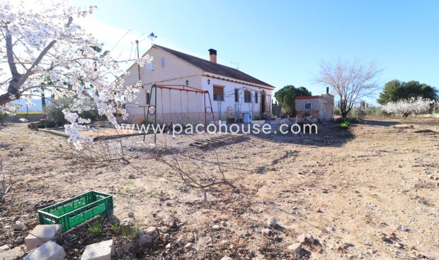 Resale - Villa -
Lorca