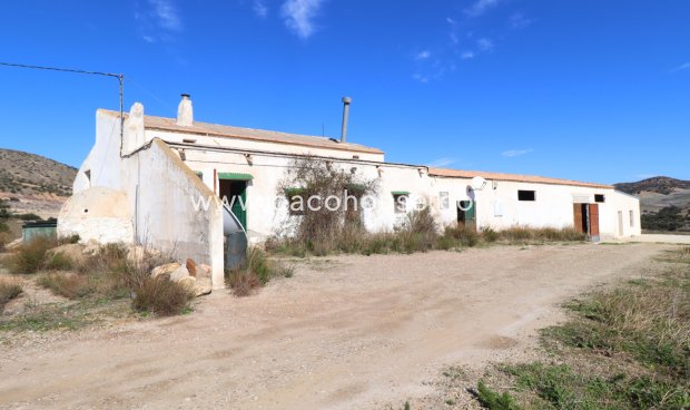 Resale - Cortijo -
Velez-Rubio