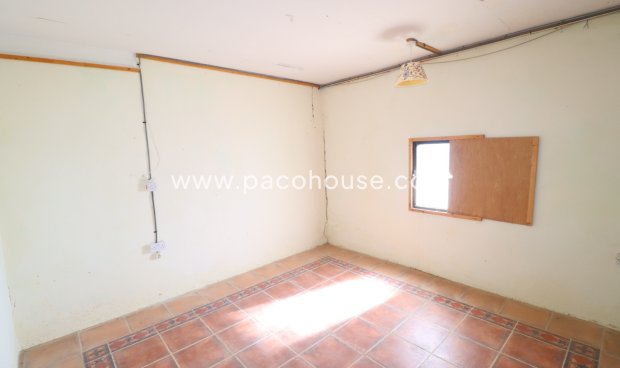 Resale - Cortijo -
Velez-Rubio