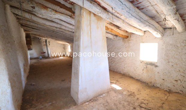 Resale - Cortijo -
Velez-Rubio