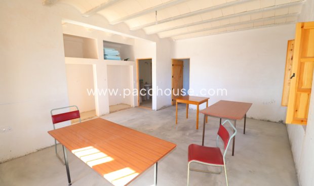 Resale - Cortijo -
Velez-Rubio