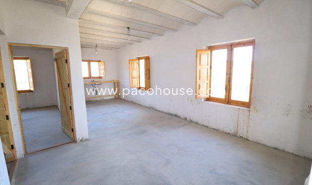 Resale - Cortijo -
Velez-Rubio