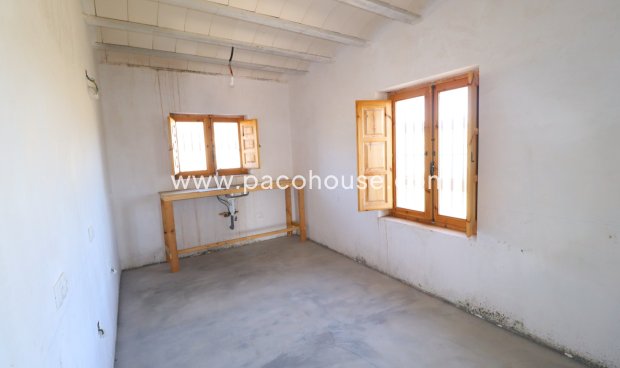 Resale - Cortijo -
Velez-Rubio