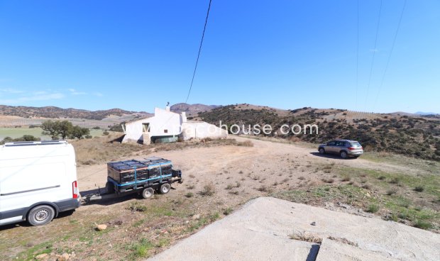 Resale - Cortijo -
Velez-Rubio